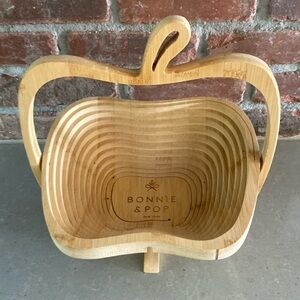 Bonnie and Pop New York wooden collapsible friut basket